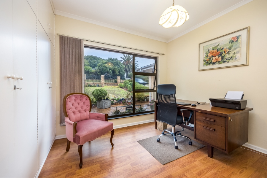 4 Bedroom Property for Sale in Kenridge Western Cape